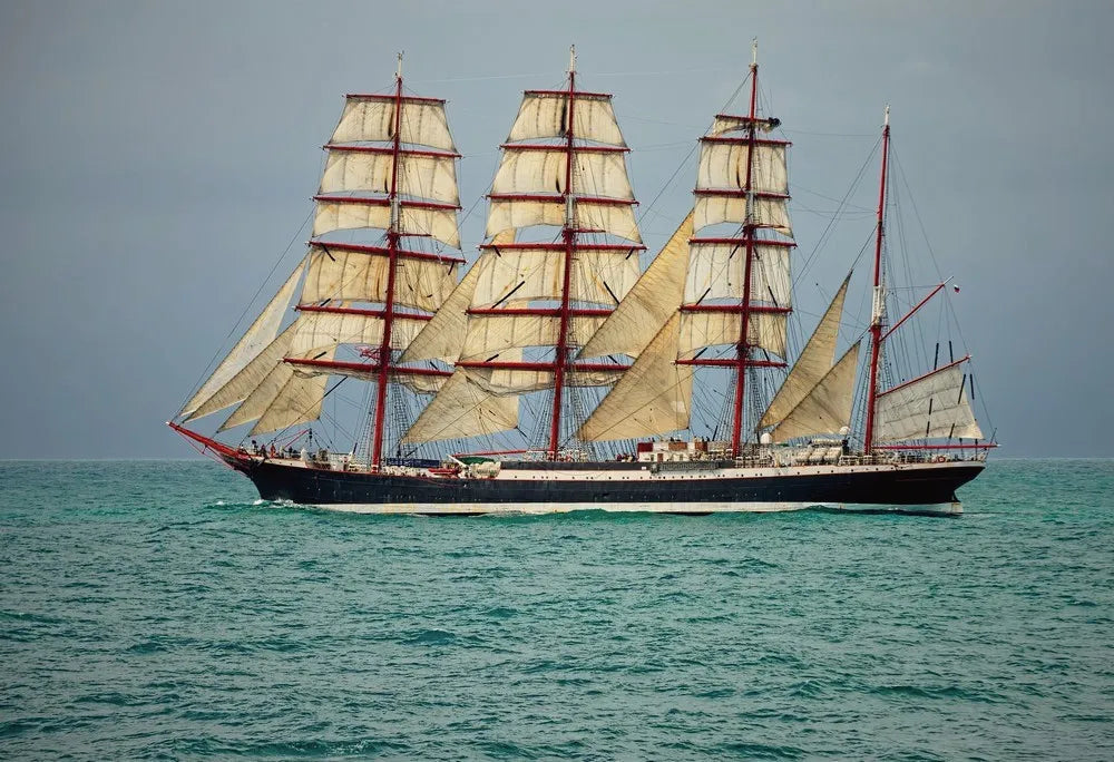 Sailing ship