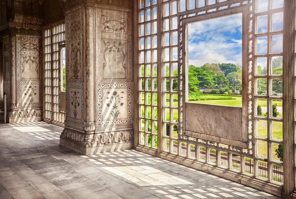 Hallway with window ornament