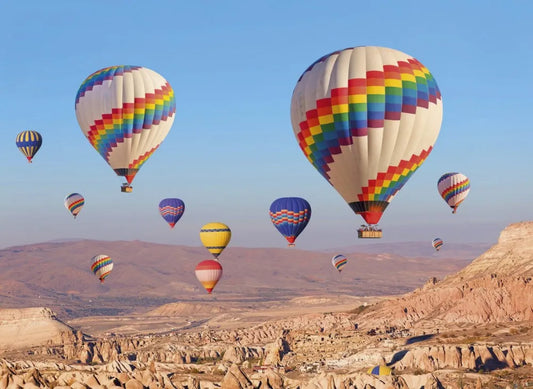 Balloons in the mountains