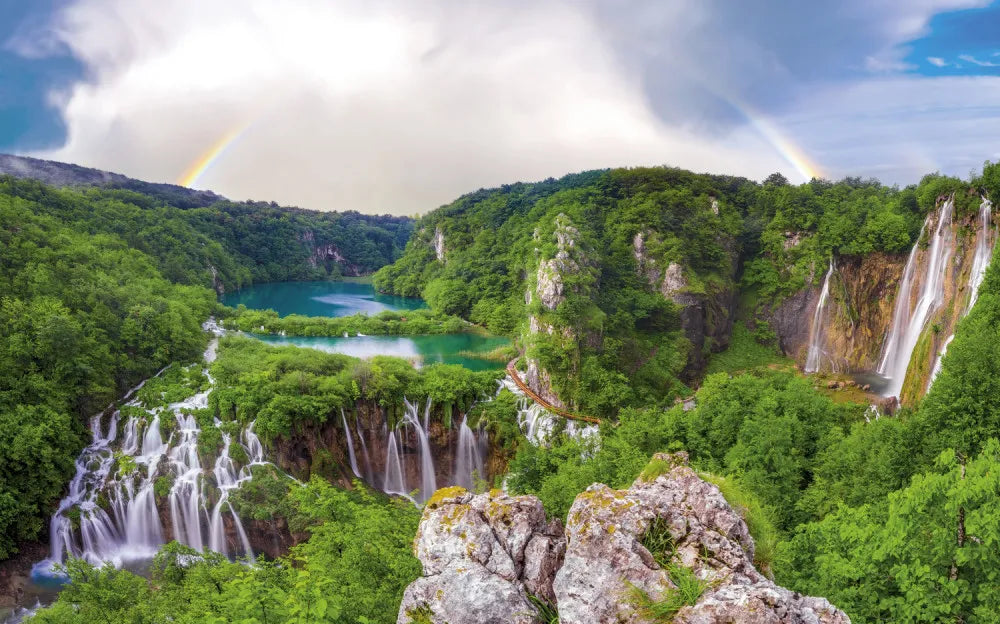 Plitvice lakes and waterfalls