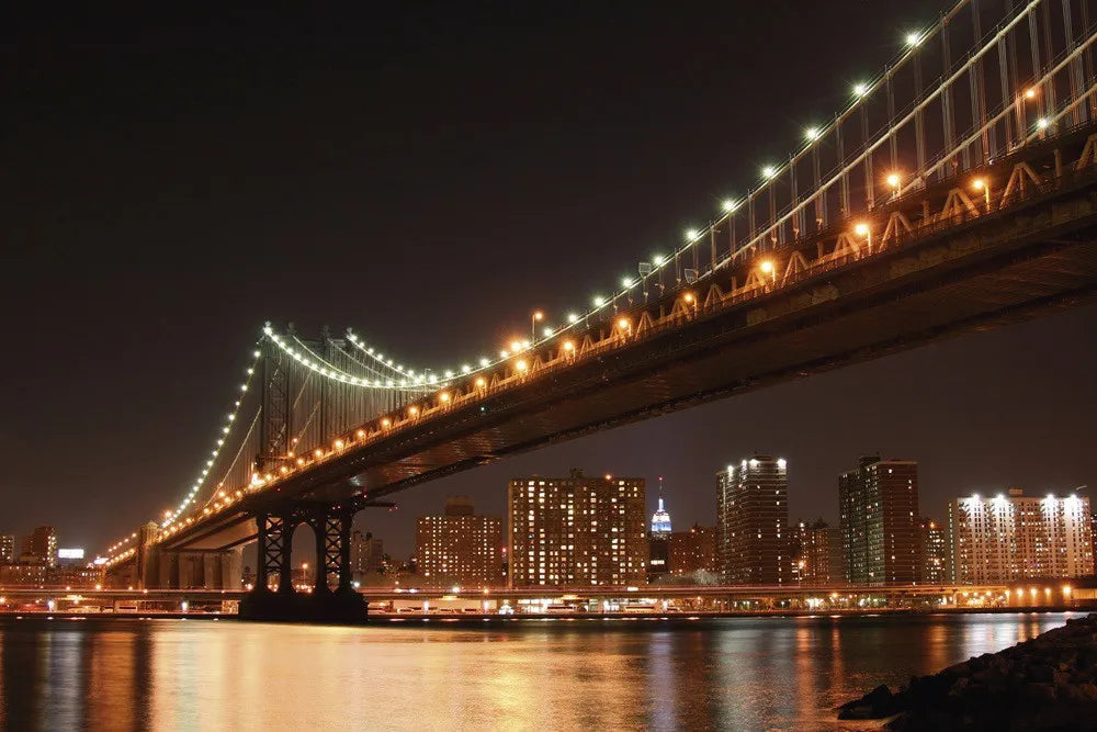 Manhattan Bridge at night