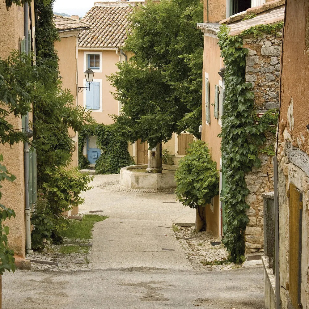 Side street in Italy